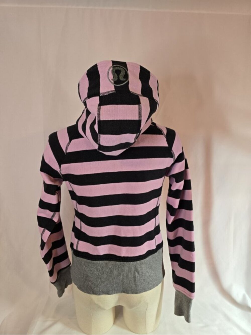 Lululemon RARE Scuba Hoodie OG Pink/Black Striped Size 6 Emo Princess Y2K - Picture 4 of 14